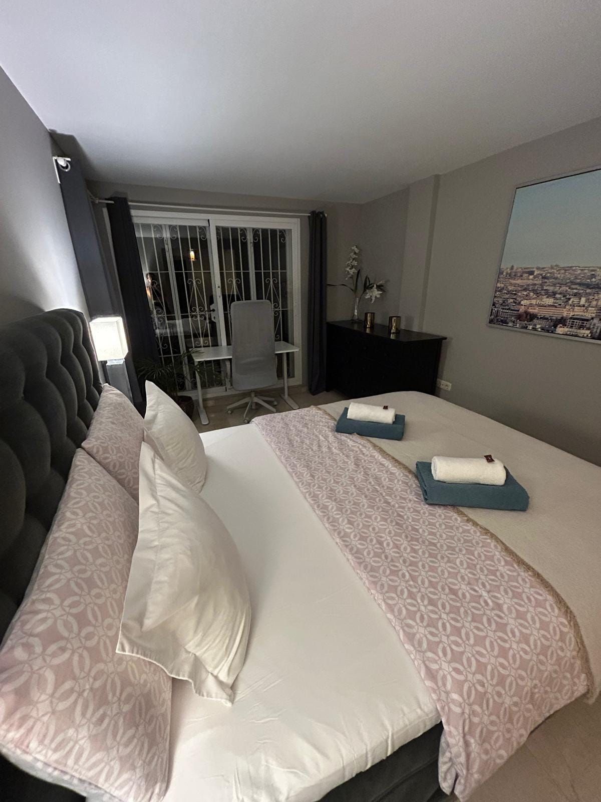 Second bedroom with a double bed